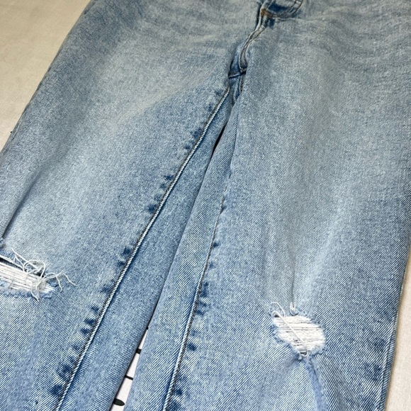 Joe Fresh X Jillian Harris High rise, straight jeans. Size 25. - Picture 5 of 11